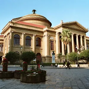 Garibaldi 29 - Piazza Marina A - In Pieno Centro. 2*, Palermo Italien